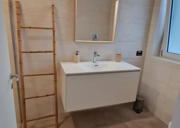 Papillon Apartment *