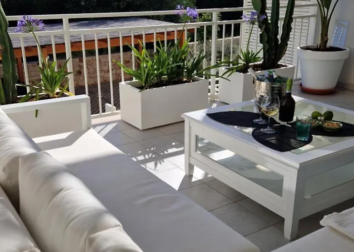 Papillon Apartment *